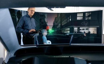 smarteye-testimonial-how-eye-tracking-helps-improve-road-safety-by-fighting-driver-distraction-with-seereal
